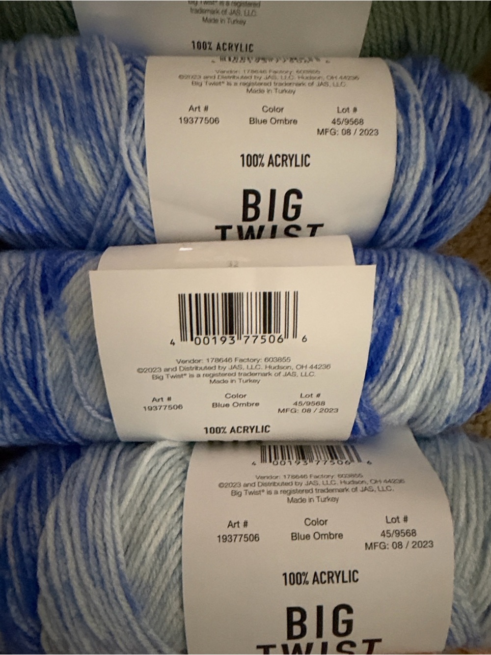 5 Skeins Big Twist Value Yarn - Picture 2 of 3